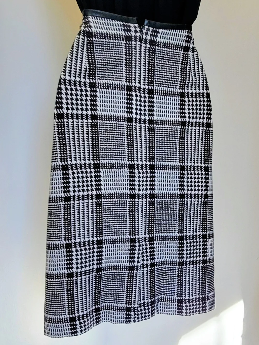 Talbots Black & White Houndstooth Pencil Skirt Sz: 14 - Picture 2 of 9